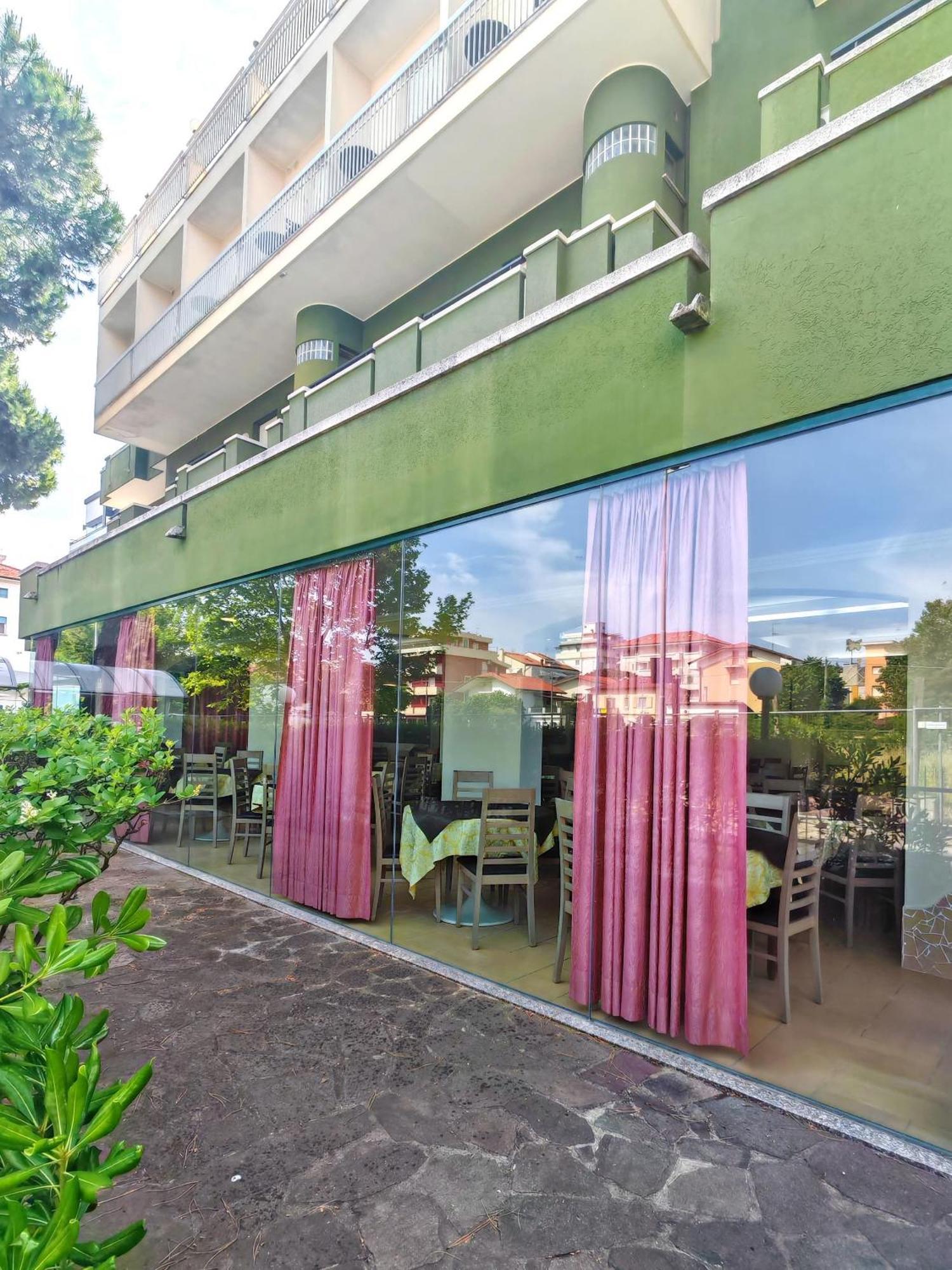 ריצ'יונה Hotel Etna - Nuova Gestione Romagnola All-Inclusive Spiaggia Parcheggio מראה חיצוני תמונה