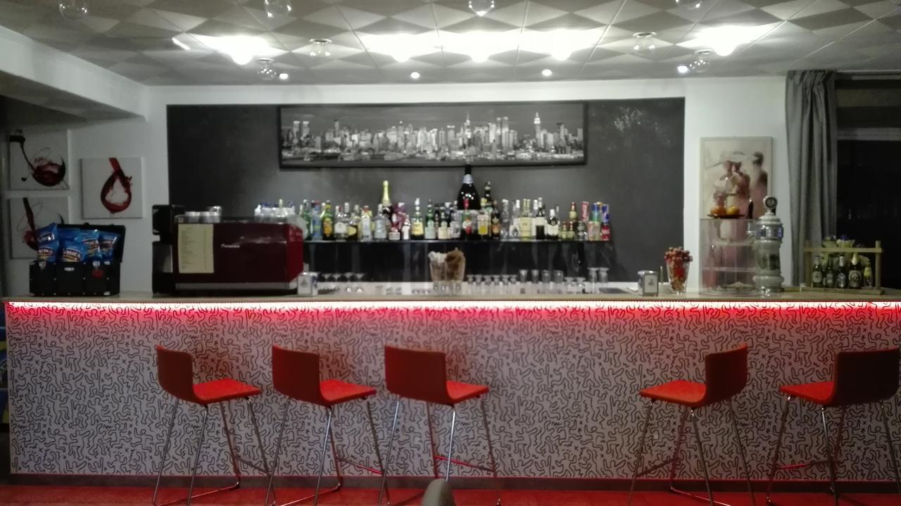 ריצ'יונה Hotel Etna - Nuova Gestione Romagnola All-Inclusive Spiaggia Parcheggio מראה חיצוני תמונה
