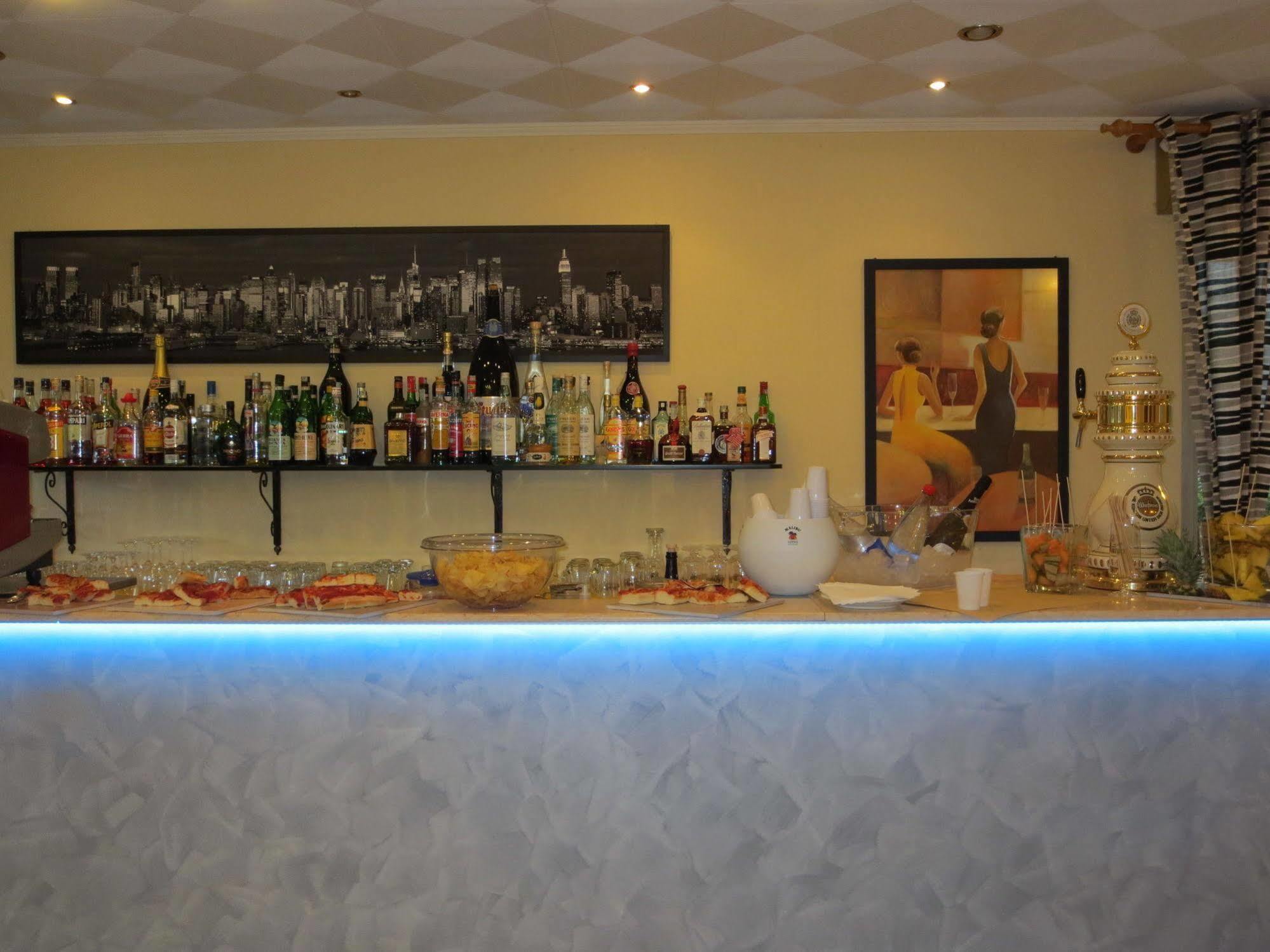 ריצ'יונה Hotel Etna - Nuova Gestione Romagnola All-Inclusive Spiaggia Parcheggio מראה חיצוני תמונה