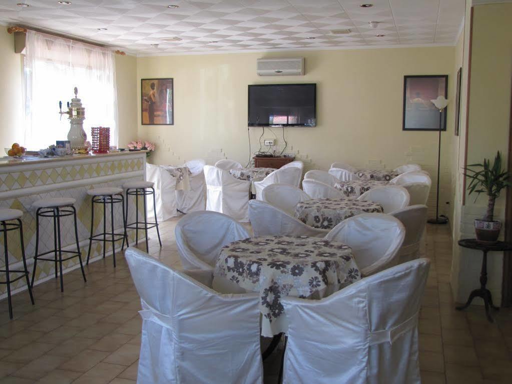 ריצ'יונה Hotel Etna - Nuova Gestione Romagnola All-Inclusive Spiaggia Parcheggio מראה חיצוני תמונה